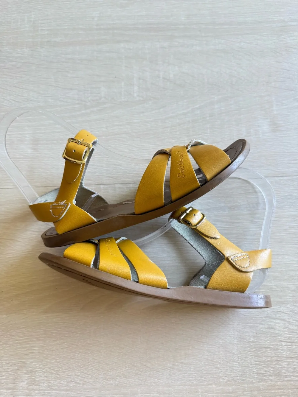 Salt Water Sandals Girls Mustard Yellow Leather Fisherman Size 1 (US 2)